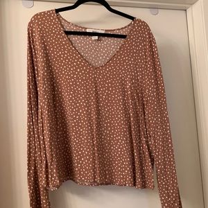Mauve blouse with pebble pattern